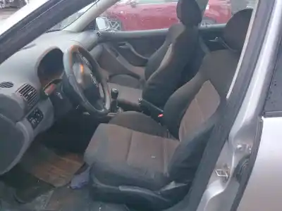 Veicolo di demolizione seat toledo ii (1m2) 1.8 20v dell'anno 2000 alimentato agn