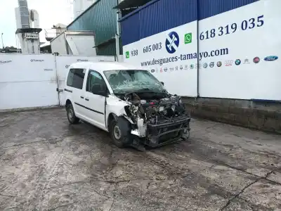 Veicolo di demolizione VOLKSWAGEN CADDY IV MONOSPACE (SAB, SAJ)  dell'anno 2015 alimentato CUU