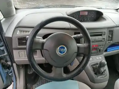 Veicolo di demolizione fiat idea (350_) 1.4 16v dell'anno 2005 alimentato 843a1000