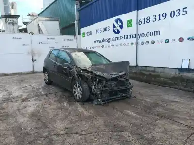 Veicolo di demolizione VOLKSWAGEN GOLF V (1K1)  dell'anno 2005 alimentato BKD
