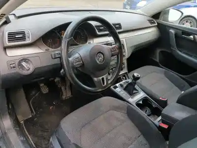 Veículo de Sucata volkswagen passat b7 variant (365) 2.0 tdi do ano 2011 alimentado cffb