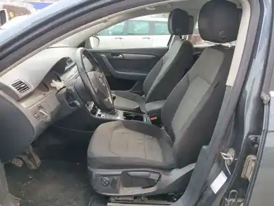 Veículo de Sucata volkswagen passat b7 variant (365) 2.0 tdi do ano 2011 alimentado cffb