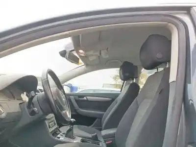 Veículo de Sucata volkswagen passat b7 variant (365) 2.0 tdi do ano 2011 alimentado cffb