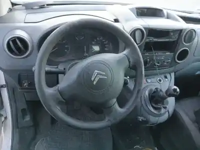 Veículo de Sucata citroen berlingo multispace (b9) 1.6 hdi 90 do ano 2009 alimentado 9hx