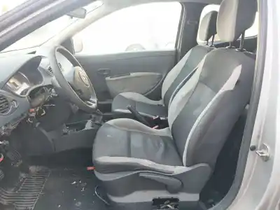 Vehicul casat renault clio iii (br0/1, cr0/1) 1.2 16v (br0p, cr0p) al anului 2010 alimentat d4f784