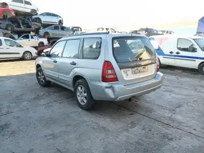 Veicolo di demolizione subaru forester (sg_) 2.0 awd (sg5) dell'anno 2004 alimentato ej20
