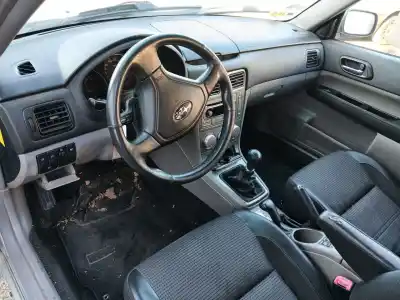 Veicolo di demolizione subaru forester (sg_) 2.0 awd (sg5) dell'anno 2004 alimentato ej20