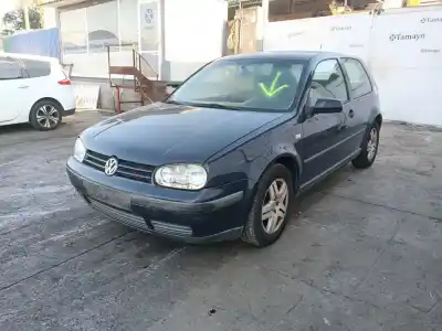 Véhicule à la ferraille volkswagen golf iv (1j1) 1.6 16v de l'année 2001 alimenté azd
