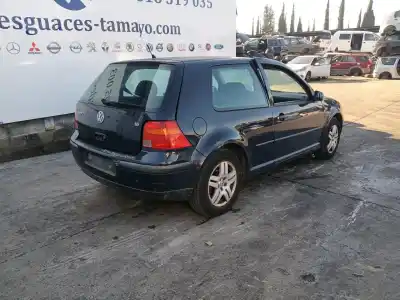 Véhicule à la ferraille volkswagen golf iv (1j1) 1.6 16v de l'année 2001 alimenté azd