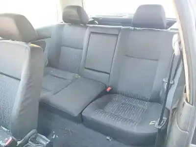 Véhicule à la ferraille volkswagen golf iv (1j1) 1.6 16v de l'année 2001 alimenté azd