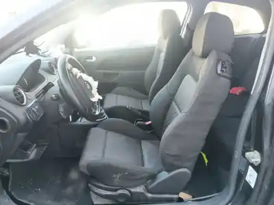 Véhicule à la ferraille ford fiesta v (jh_, jd_) 1.6 tdci de l'année 2005 alimenté hhja