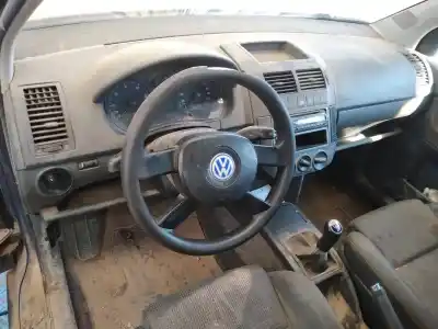 Veicolo di demolizione volkswagen polo (9n1) trendline dell'anno 2003 alimentato bby