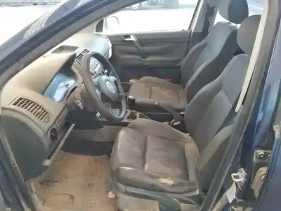 Veicolo di demolizione volkswagen polo (9n1) trendline dell'anno 2003 alimentato bby