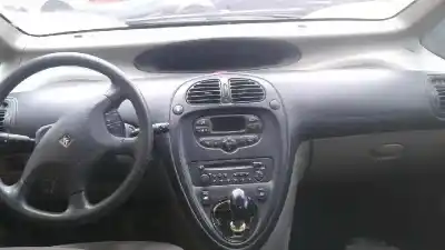 Veículo de Sucata citroen xsara picasso 1.6 básico do ano 2000 alimentado nfz