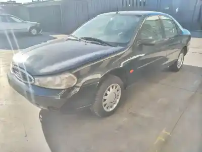 Veículo de Sucata ford mondeo berlina (gd) ghia do ano 1998 alimentado rkb