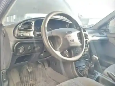 Veículo de Sucata ford mondeo berlina (gd) ghia do ano 1998 alimentado rkb