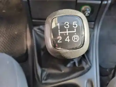 Veículo de Sucata ford mondeo berlina (gd) ghia do ano 1998 alimentado rkb