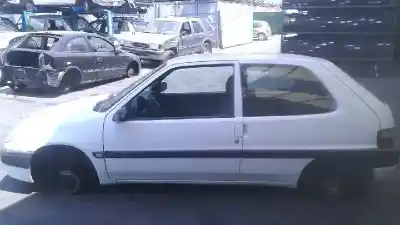 Veículo de Sucata citroen saxo 1.1 seduction do ano 2003 alimentado hfx