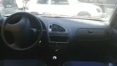 Veículo de Sucata citroen saxo 1.1 seduction do ano 2003 alimentado hfx