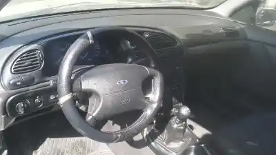 Sloopvoertuig ford mondeo berlina (gd) st200 van het jaar 1999 aangedreven 