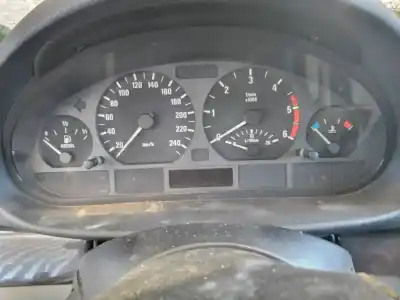 Vehicul casat bmw serie 3 berlina (e46) 320d al anului 1999 alimentat 204d1