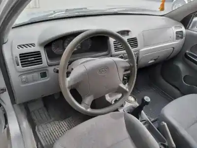 Scrapping Vehicle kia rio ls berlina of the year 2003 powered a3d