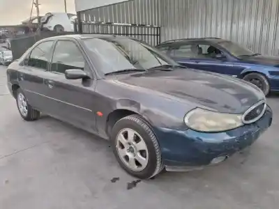 Sloopvoertuig ford mondeo berlina (gd) glx van het jaar 1997 aangedreven nga