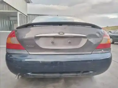 Sloopvoertuig ford mondeo berlina (gd) glx van het jaar 1997 aangedreven nga