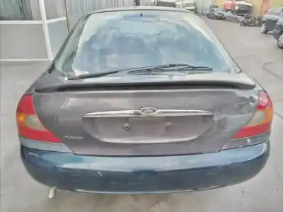 Sloopvoertuig ford mondeo berlina (gd) glx van het jaar 1997 aangedreven nga