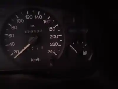 Sloopvoertuig ford mondeo berlina (gd) glx van het jaar 1997 aangedreven nga