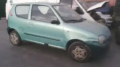 Veicolo di demolizione fiat seicento (187) 1.1 dell'anno 2001 alimentato 187a1000