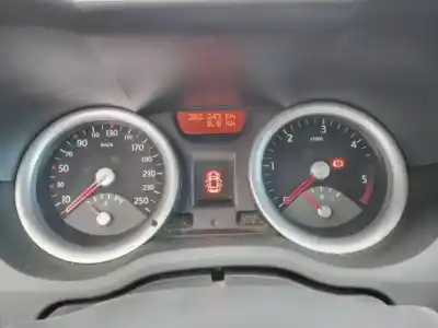 Veículo de Sucata renault megane ii berlina 5p confort expression do ano 2005 alimentado k9kd7