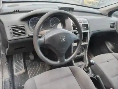 Здавання транспортного засобу peugeot 307 (s1) xr року 2003 потужний nfu