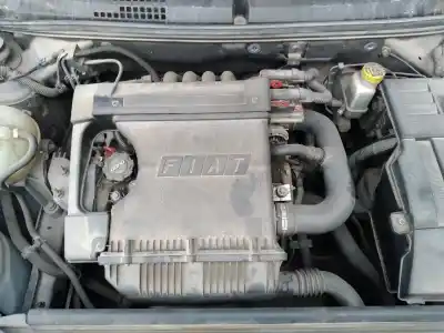 Veículo de Sucata fiat stilo (192) 1.2 16v do ano 2002 alimentado 188a5000