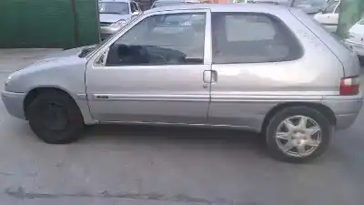 Veicolo di demolizione citroen saxo 1.1 seduction dell'anno 2000 alimentato hdz