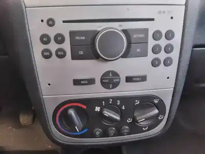 Здавання транспортного засобу opel corsa c silverline року 2006 потужний z12xep