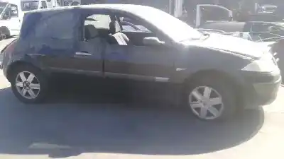 Veículo de Sucata renault megane ii berlina 5p 1.4 16v do ano 2005 alimentado k4j d7