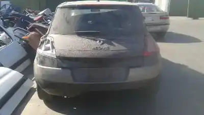 Veículo de Sucata renault megane ii berlina 5p 1.4 16v do ano 2005 alimentado k4j d7