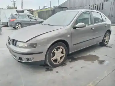 Здавання транспортного засобу seat leon (1m1) sport року 2004 потужний apg