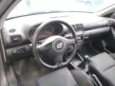 Здавання транспортного засобу seat leon (1m1) sport року 2004 потужний apg