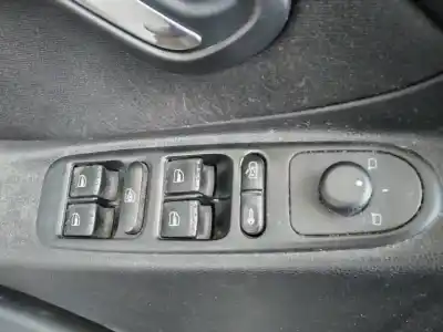 Здавання транспортного засобу seat leon (1m1) sport року 2004 потужний apg