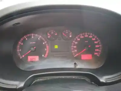 Здавання транспортного засобу seat leon (1m1) sport року 2004 потужний apg