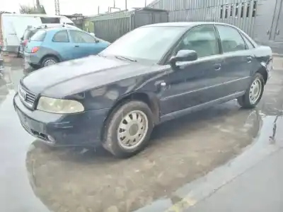 Veicolo di demolizione audi a4 berlina (b5) 1.8 dell'anno 2000 alimentato avv