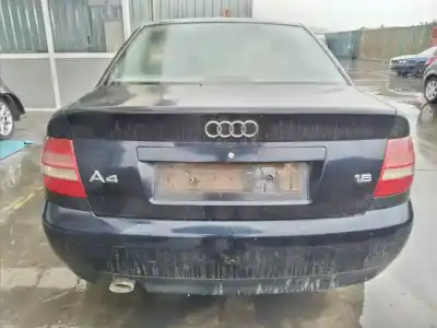 Veicolo di demolizione audi a4 berlina (b5) 1.8 dell'anno 2000 alimentato avv