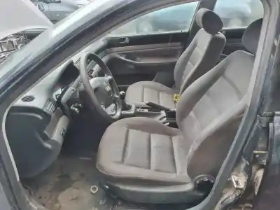 Veicolo di demolizione audi a4 berlina (b5) 1.8 dell'anno 2000 alimentato avv