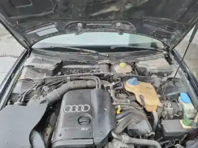 Veicolo di demolizione audi a4 berlina (b5) 1.8 dell'anno 2000 alimentato avv