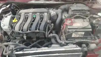 Verschrottungsfahrzeug RENAULT MEGANE II BERLINA 5P 1.6 16V des Jahres 2003 angetrieben K4M
