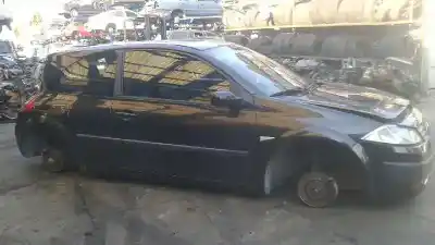 Veículo de Sucata renault megane ii berlina 5p 1.6 16v do ano 2005 alimentado k4m t7