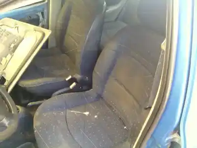 Здавання транспортного засобу renault clio ii fase ii (b/cb0) 1.2 16v року 2002 потужний d4f b7