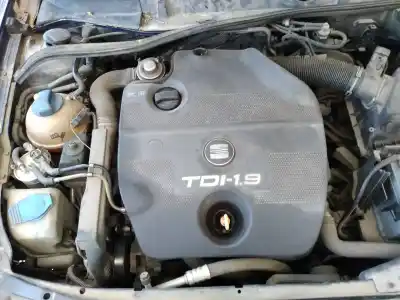 Здавання транспортного засобу seat leon (1m1) stella року 2002 потужний alh
